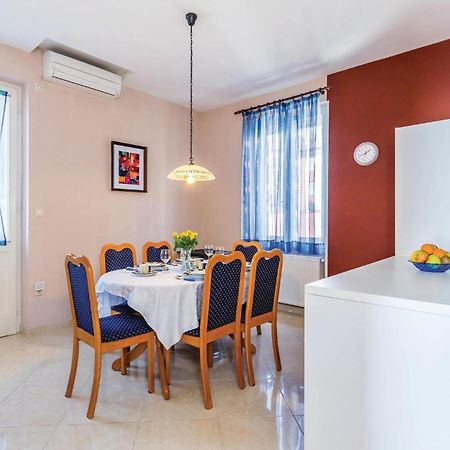 Nice apartment in Rijeka with 1 Bedrooms&WiFi Buitenkant foto