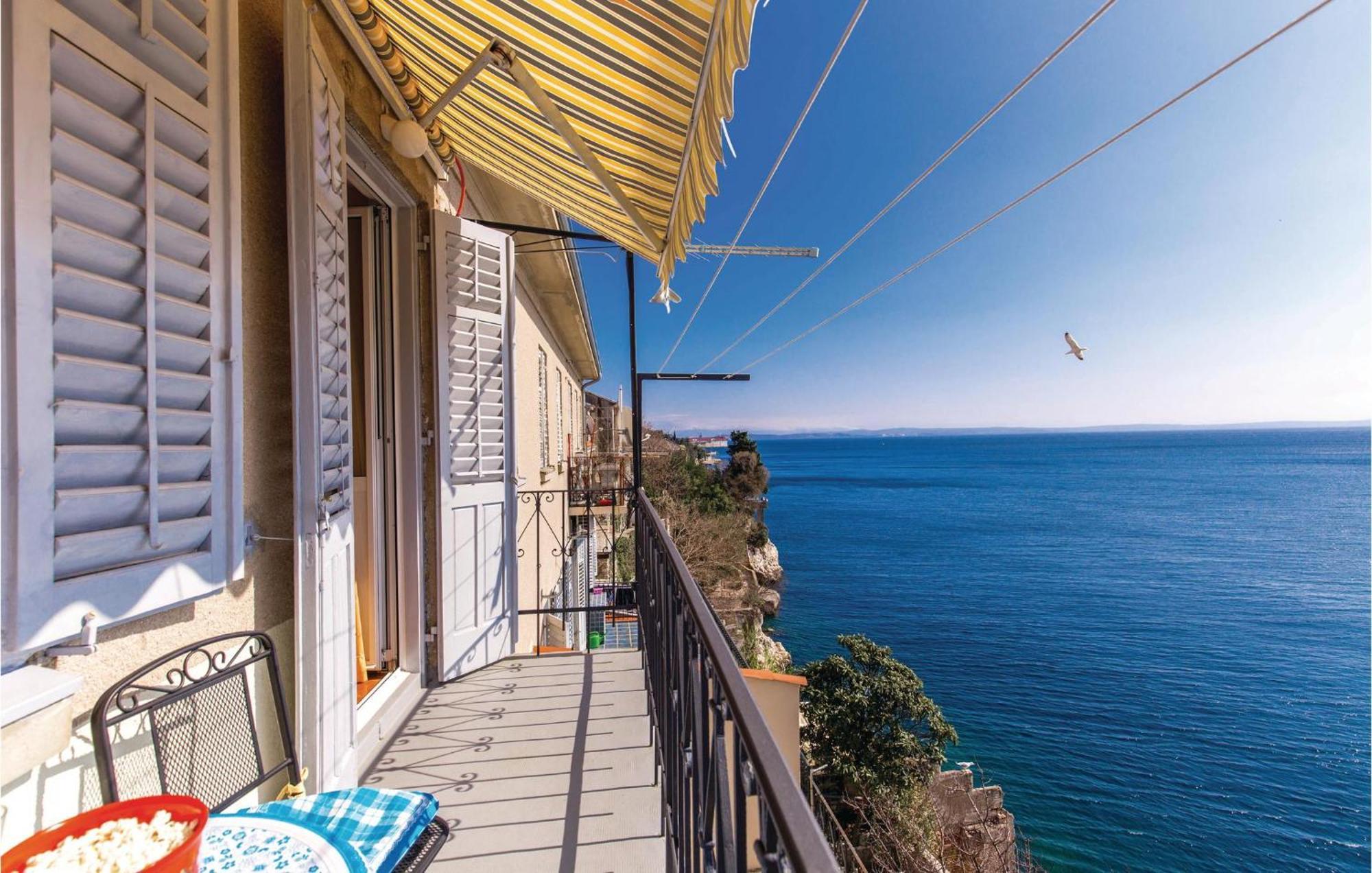 Nice apartment in Rijeka with 1 Bedrooms&WiFi Buitenkant foto