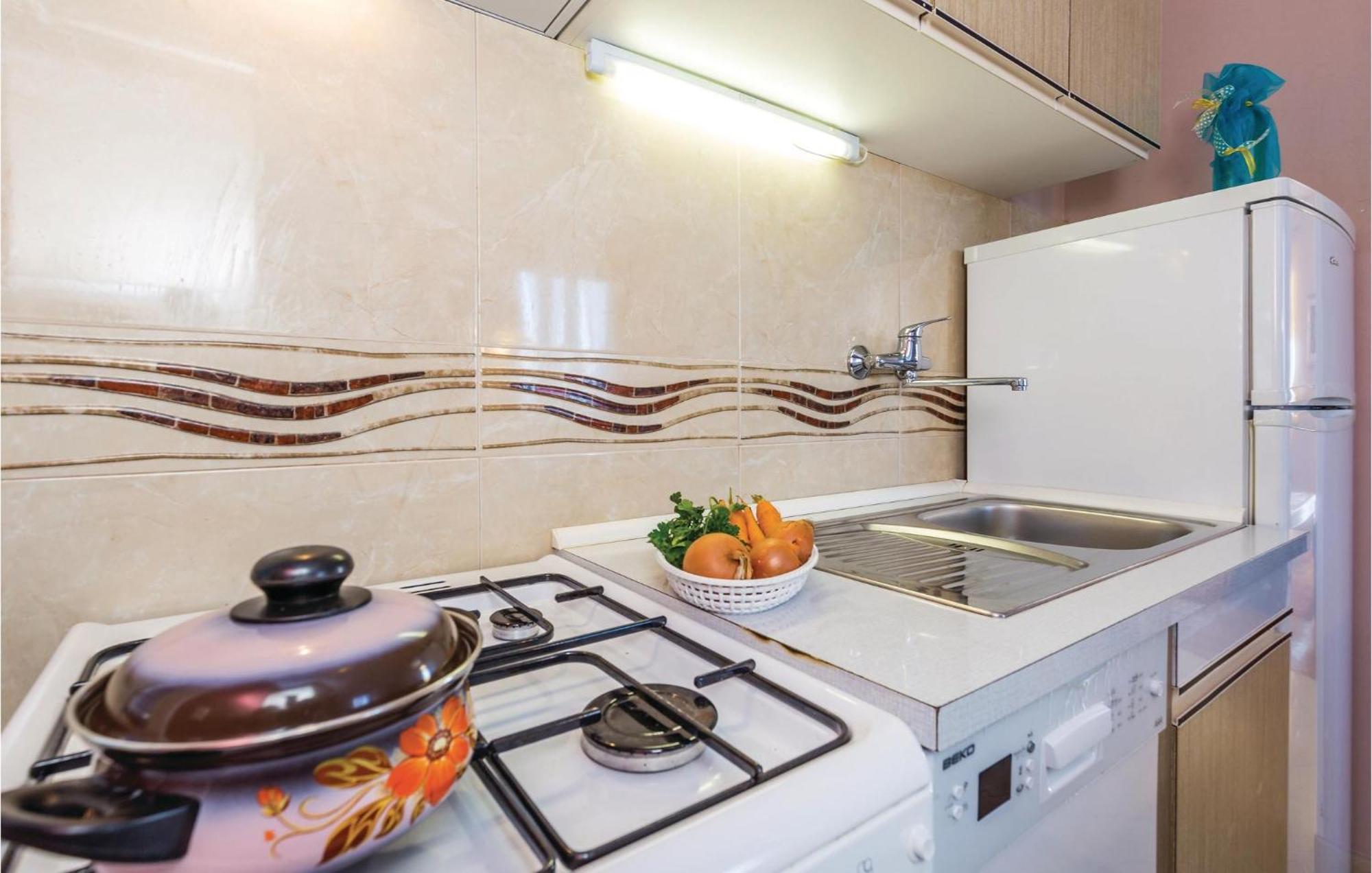 Nice apartment in Rijeka with 1 Bedrooms&WiFi Buitenkant foto