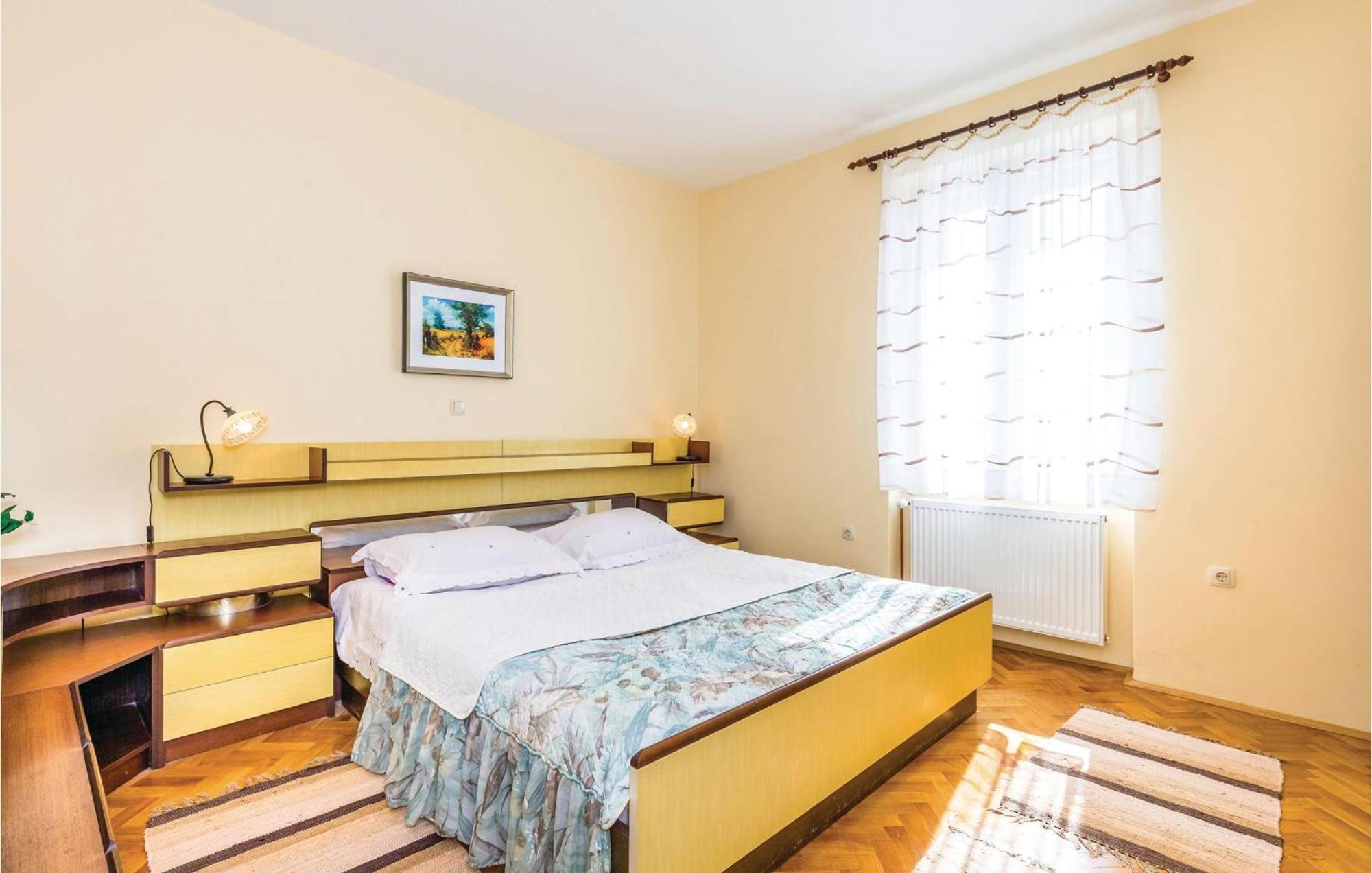 Nice apartment in Rijeka with 1 Bedrooms&WiFi Buitenkant foto