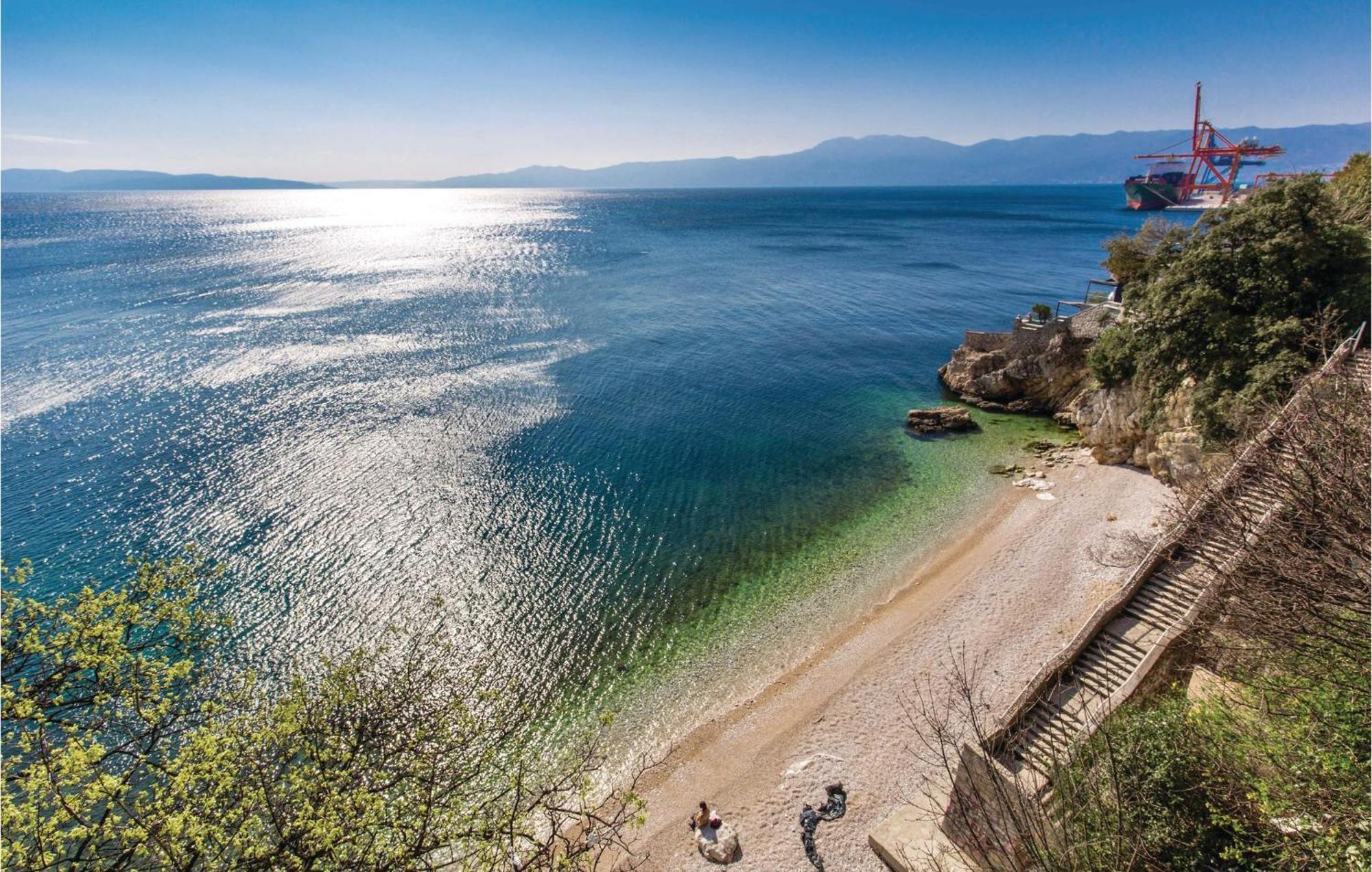 Nice apartment in Rijeka with 1 Bedrooms&WiFi Buitenkant foto