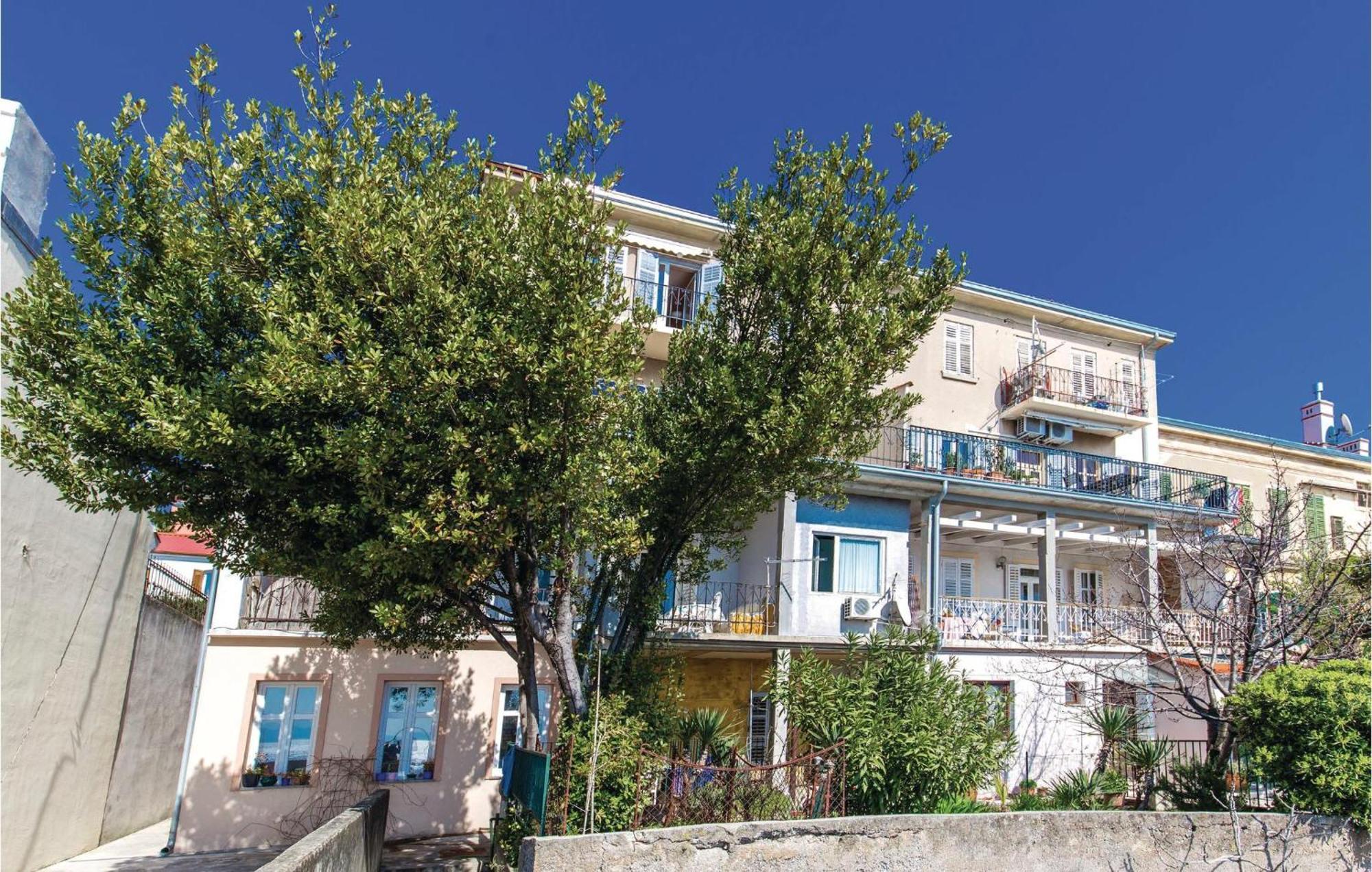 Nice apartment in Rijeka with 1 Bedrooms&WiFi Buitenkant foto