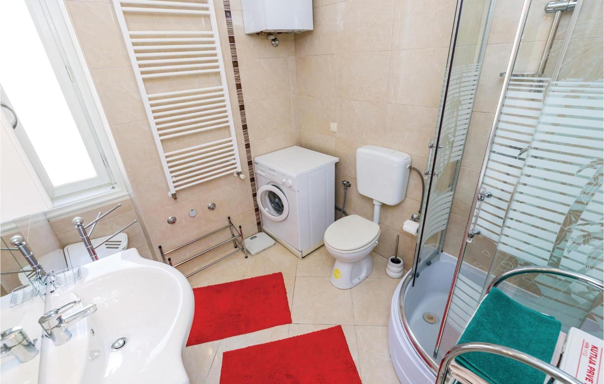 Nice apartment in Rijeka with 1 Bedrooms&WiFi Buitenkant foto